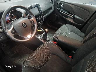 Renault Clio Clio IV Estate/Grandtour (7R) Combi 5-drs 0.9 Energy TCE 90 12V (H4B-4=
00(H4B-A4)) [66kW]  (01-2013/08-2021) picture 12