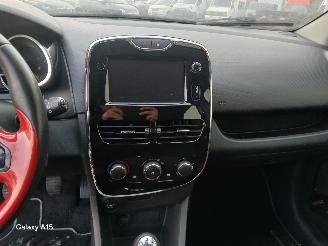 Renault Clio Clio IV (5R) Hatchback 5-drs 0.9 Energy TCE 90 12V (H4B-400(H4B-A4)) [=
66kW]  (11-2012/08-2021) picture 16