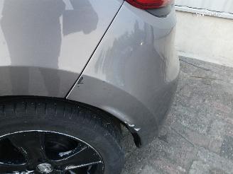 Renault Clio Clio IV (5R) Hatchback 5-drs 0.9 Energy TCE 90 12V (H4B-400(H4B-A4)) [=
66kW]  (11-2012/08-2021) picture 19
