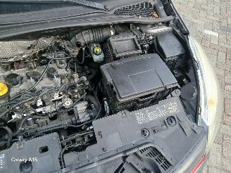 Renault Clio Clio IV (5R) Hatchback 5-drs 0.9 Energy TCE 90 12V (H4B-400(H4B-A4)) [=
66kW]  (11-2012/08-2021) picture 27