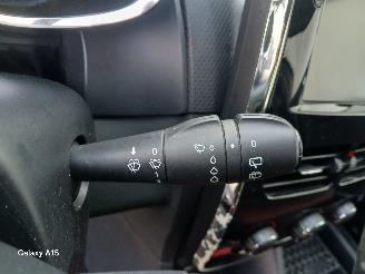 Renault Clio Clio IV (5R) Hatchback 5-drs 0.9 Energy TCE 90 12V (H4B-400(H4B-A4)) [=
66kW]  (11-2012/08-2021) picture 14