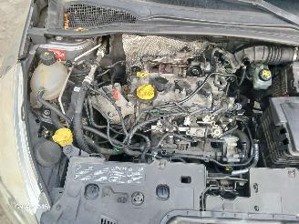 Renault Clio Clio IV (5R) Hatchback 5-drs 0.9 Energy TCE 90 12V (H4B-400(H4B-A4)) [=
66kW]  (11-2012/08-2021) picture 26