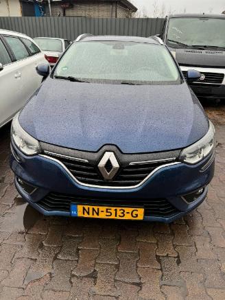 Renault Mégane Megane IV Estate (RFBK) Combi 5-drs 1.2 Energy TCE 100 (H5F-408(H5F-F4=
)) [74kW]  (04-2016/...) picture 2