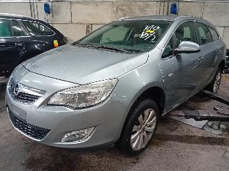 rozbiórka samochody osobowe Opel Astra Astra J Sports Tourer (PD8/PE8/PF8) Combi 1.4 Turbo 16V (A14NET(Euro 5=
)) [103kW]  (10-2010/10-2015) 2011