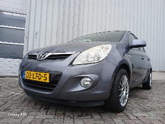 uszkodzony samochody osobowe Hyundai I-20 i20 Hatchback 1.2i 16V (G4LA) [57kW]  (09-2008/12-2012) 2010/3