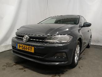 Damaged car Volkswagen Polo Polo VI (AW1) Hatchback 5-drs 1.0 TSI 12V (CHZL) [70kW]  (06-2017/...)= 2018/7