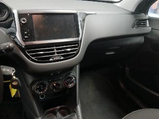 Peugeot 208 208 I (CA/CC/CK/CL) Hatchback 1.2 Vti 12V PureTech 82 (EB2F(HMZ)) [60k=
W]  (03-2012/12-2019) picture 17