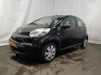 Citroën C1 C1 Hatchback 1.0 12V (1KR-FE(CFB)) [50kW]  (06-2005/09-2014) picture 2