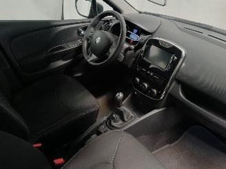 Renault Clio Clio IV (5R) Hatchback 5-drs 1.5 Energy dCi 90 FAP (K9K-608(K9K-B6)) [=
66kW]  (11-2012/08-2021) picture 9