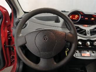 Renault Twingo Twingo II (CN) Hatchback 3-drs 1.2 16V (D4F-764(D4F-E7)) [55kW]  (03-2=
007/09-2014) picture 19