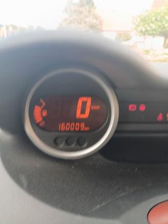 Renault Twingo Twingo II (CN) Hatchback 3-drs 1.2 16V (D4F-764(D4F-E7)) [55kW]  (03-2=
007/09-2014) picture 2