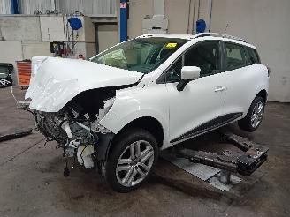 Sloopauto Renault Clio Clio IV Estate/Grandtour (7R) Combi 5-drs 0.9 Energy TCE 90 12V (H4B-4=
08(H4B-B4)) [66kW]  (01-2013/08-2021) 2019