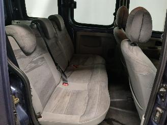 Renault Kangoo Kangoo (KC) MPV 1.2 16V (D4F-712(D4F-B7)) [55kW]  (06-2001/01-2008) picture 10