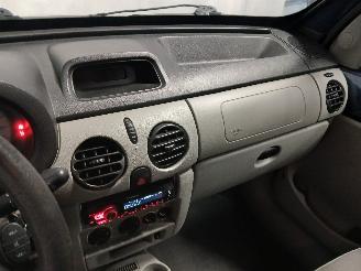 Renault Kangoo Kangoo (KC) MPV 1.2 16V (D4F-712(D4F-B7)) [55kW]  (06-2001/01-2008) picture 15