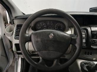 Renault Trafic Trafic New (FL) Van 1.9 dCi 100 16V (F9Q-760) [74kW]  (03-2001/09-2006=
) picture 18