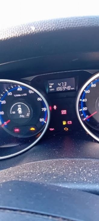 Hyundai Ix35 iX35 (LM) SUV 1.6 GDI 16V (G4FD(Euro 4)) [99kW]  (11-2010/09-2015) picture 2
