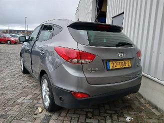 Hyundai Ix35 iX35 (LM) SUV 1.6 GDI 16V (G4FD(Euro 4)) [99kW]  (11-2010/09-2015) picture 5