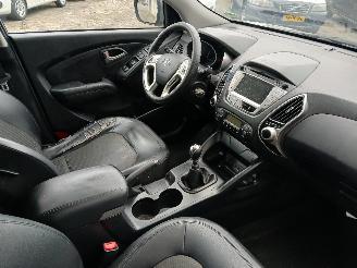 Hyundai Ix35 iX35 (LM) SUV 1.6 GDI 16V (G4FD(Euro 4)) [99kW]  (11-2010/09-2015) picture 8