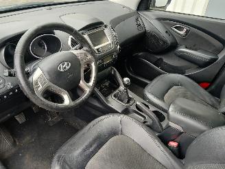 Hyundai Ix35 iX35 (LM) SUV 1.6 GDI 16V (G4FD(Euro 4)) [99kW]  (11-2010/09-2015) picture 11