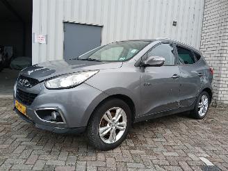 Hyundai Ix35 iX35 (LM) SUV 1.6 GDI 16V (G4FD(Euro 4)) [99kW]  (11-2010/09-2015) picture 3
