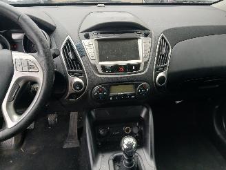 Hyundai Ix35 iX35 (LM) SUV 1.6 GDI 16V (G4FD(Euro 4)) [99kW]  (11-2010/09-2015) picture 16