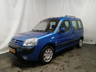 Peugeot Partner Partner Combispace MPV 1.6 16V (TU5JP4(NFU)) [80kW]  (07-2001/03-2008)= picture 3