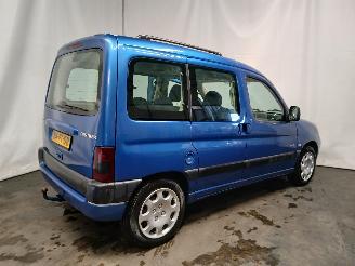 Peugeot Partner Partner Combispace MPV 1.6 16V (TU5JP4(NFU)) [80kW]  (07-2001/03-2008)= picture 6