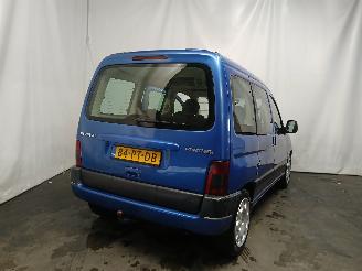 Peugeot Partner Partner Combispace MPV 1.6 16V (TU5JP4(NFU)) [80kW]  (07-2001/03-2008)= picture 5