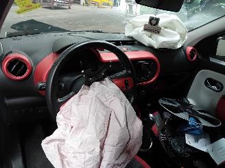 Renault Twingo Twingo III (AH) Hatchback 5-drs 1.0 SCe 70 12V (H4D-400(H4D-A4)) [52kW=
]  (09-2014/...) picture 5