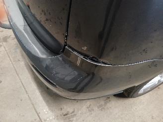 Mazda 5 5 (CR19) MPV 1.8i 16V (L823) [85kW]  (02-2005/05-2010) picture 17