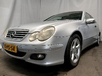 Schadeauto Mercedes C-klasse C Sportcoupé (C203) Hatchback 1.8 C-180K 16V (M271.946) [105kW]  (05=
-2002/05-2008) 2004/11