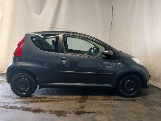Peugeot 107 107 Hatchback 1.0 12V (384F(1KR)) [50kW]  (06-2005/05-2014) picture 7
