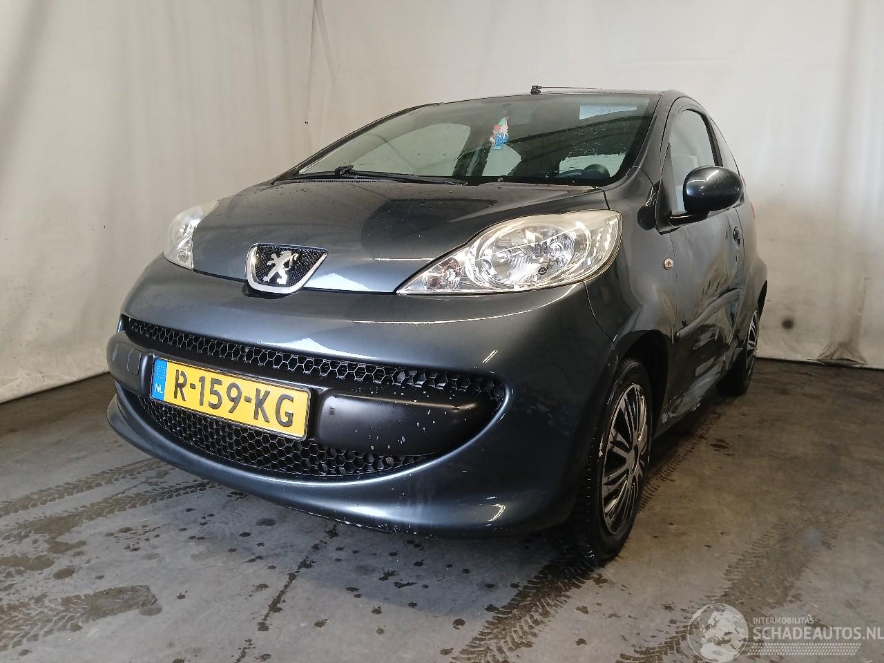 Peugeot 107 107 Hatchback 1.0 12V (384F(1KR)) [50kW]  (06-2005/05-2014)