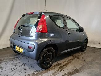 Peugeot 107 107 Hatchback 1.0 12V (384F(1KR)) [50kW]  (06-2005/05-2014) picture 6