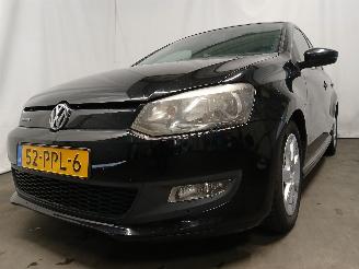 Vaurioauto  passenger cars Volkswagen Polo Polo V (6R) Hatchback 1.2 TDI 12V BlueMotion (CFWA(Euro 5)) [55kW]  (1=
0-2009/05-2014) 2011/3
