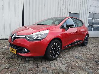 Renault Clio Clio IV (5R) Hatchback 5-drs 0.9 Energy TCE 90 12V (H4B-408(H4B-B4)) [=
66kW]  (11-2012/08-2021) picture 3