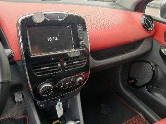 Renault Clio Clio IV (5R) Hatchback 5-drs 0.9 Energy TCE 90 12V (H4B-408(H4B-B4)) [=
66kW]  (11-2012/08-2021) picture 15