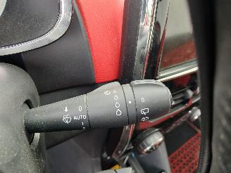 Renault Clio Clio IV (5R) Hatchback 5-drs 0.9 Energy TCE 90 12V (H4B-408(H4B-B4)) [=
66kW]  (11-2012/08-2021) picture 14