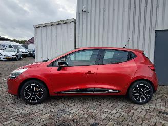 Renault Clio Clio IV (5R) Hatchback 5-drs 0.9 Energy TCE 90 12V (H4B-408(H4B-B4)) [=
66kW]  (11-2012/08-2021) picture 4