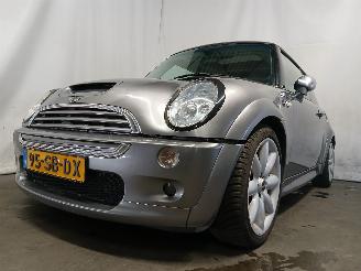Avarii autoturisme Mini Mini Mini Cooper S (R53) Hatchback 1.6 16V (W11-B16A) [120kW]  (03-2002/09-=
2006) 2003/5