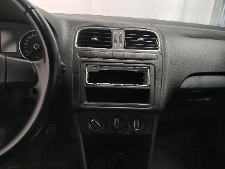 Volkswagen Polo Polo V (6R) Hatchback 1.2 TDI 12V BlueMotion (CFWA(Euro 5)) [55kW]  (1=
0-2009/05-2014) picture 18