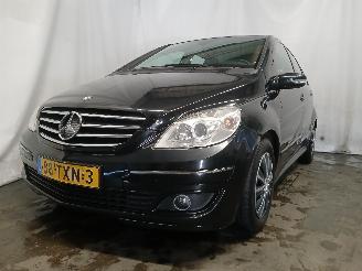 skadebil auto Mercedes B-klasse B (W245) Hatchback 2.0 B-180 CDI 16V (OM640.940(Euro 4)) [80kW]  (03-2=
005/11-2011) 2006/3