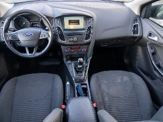 Ford Focus Focus 3 Hatchback 1.0 Ti-VCT EcoBoost 12V 125 (M1DA(Euro 5)) [92kW]  (=
02-2012/05-2018) picture 10