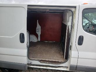 Opel Vivaro Vivaro Van 2.0 CDTI (M9R-786) [66kW]  (08-2006/07-2014) picture 9