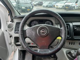 Opel Vivaro Vivaro Van 2.0 CDTI (M9R-786) [66kW]  (08-2006/07-2014) picture 18