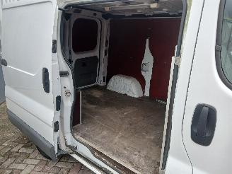 Opel Vivaro Vivaro Van 2.0 CDTI (M9R-786) [66kW]  (08-2006/07-2014) picture 10