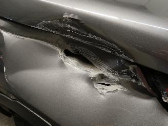 Land Rover Discovery Discovery Sport (LC) Terreinwagen 2.0 Si4 16V (204PT(GTDI)) [177kW]  (=
11-2014/...) picture 27