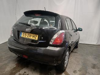 Kia Rio Rio II (DE) Hatchback 1.4 16V (G4EE) [71kW]  (03-2005/12-2011) picture 5