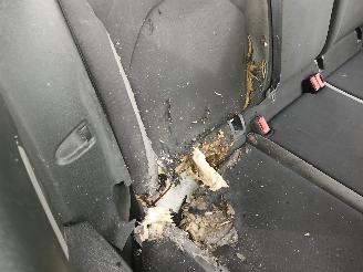 Seat Leon Leon (5FB) Hatchback 5-drs 1.6 TDI 16V (CLHB(Euro 5)) [66kW]  (11-2012=
/08-2018) picture 25