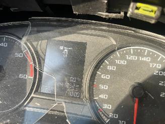 Seat Leon Leon (5FB) Hatchback 5-drs 1.6 TDI 16V (CLHB(Euro 5)) [66kW]  (11-2012=
/08-2018) picture 2